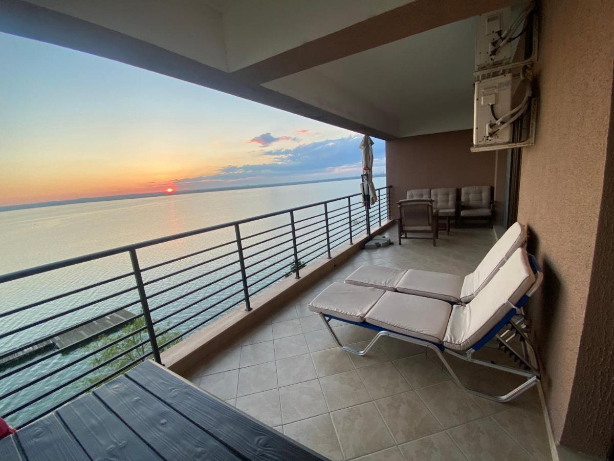 Amazing View Apartment Mamaia Exterior photo