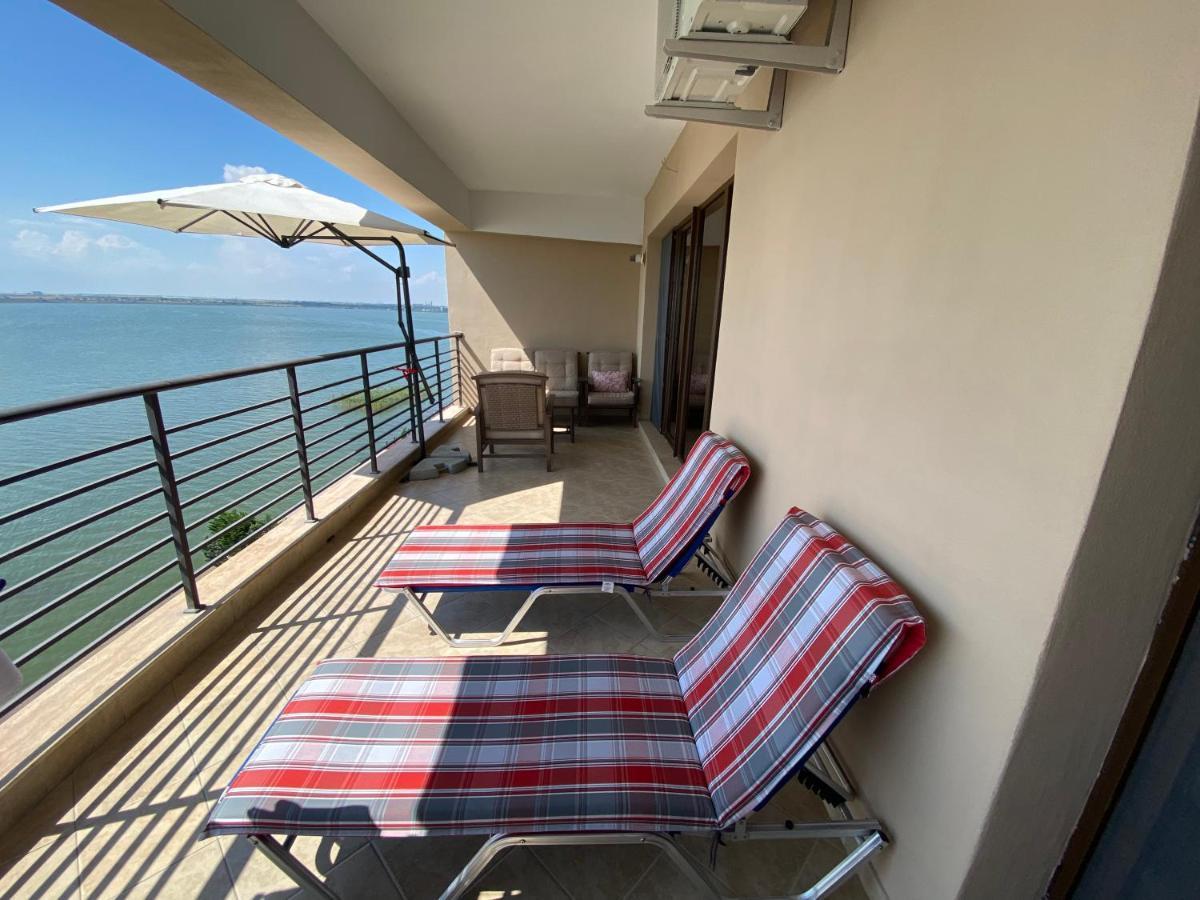 Amazing View Apartment Mamaia Exterior photo