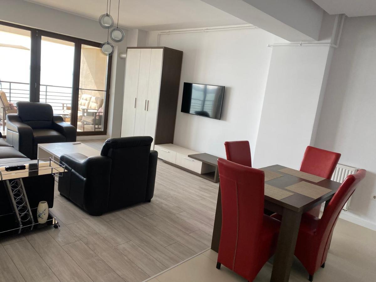 Amazing View Apartment Mamaia Exterior photo